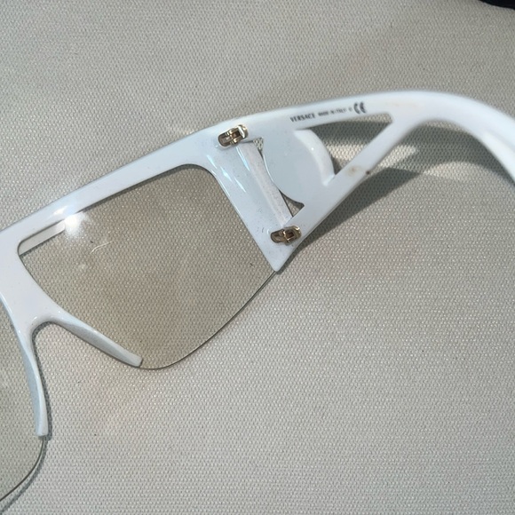 VERSACE SUNGLASSES - Picture 4 of 5